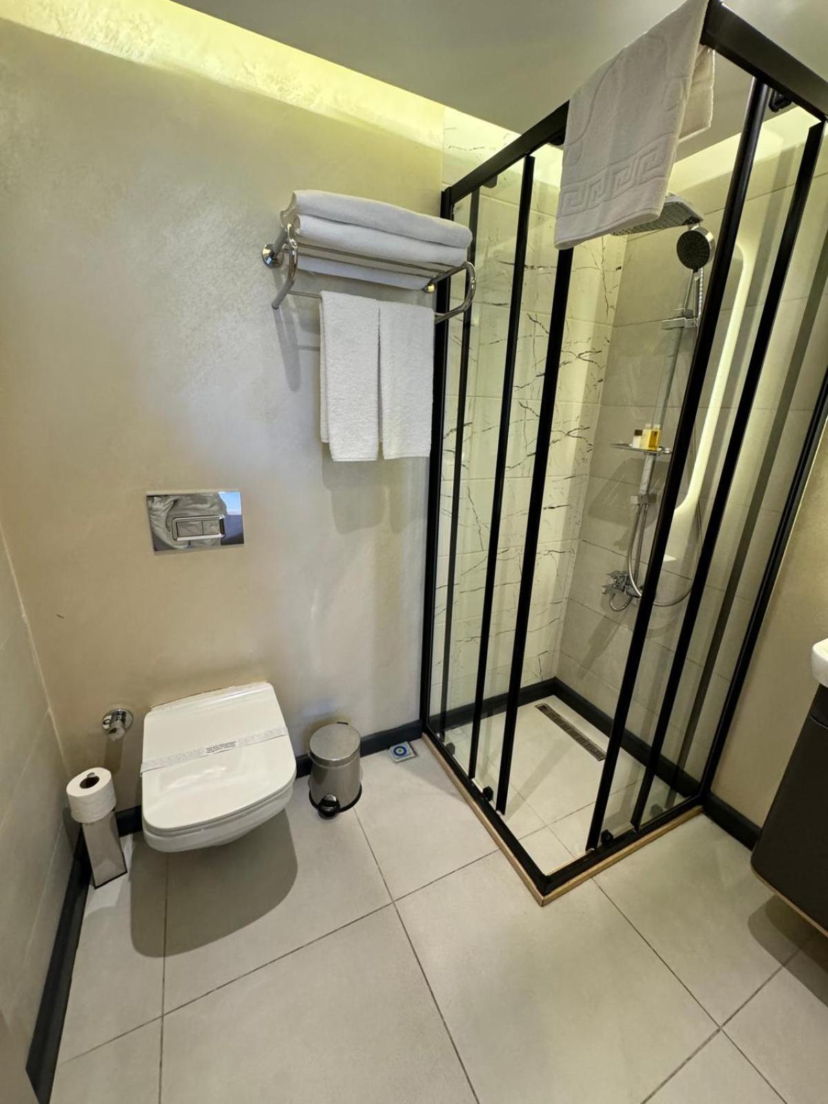 Mateo Hotel Istanbul Bagian luar foto
